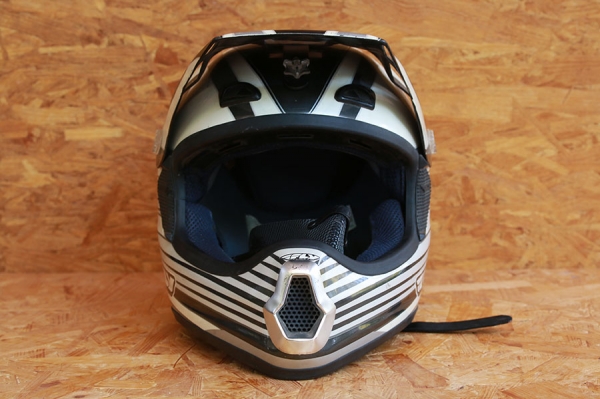 หมวกกันน็อค FLY Size M