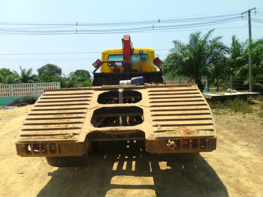 รถนิสสัน 10 ล้อ 320 / ติดเครน 3 ตัน.  230 แรงม้า. , ( รถ 2 เพลา. )      สนใจติดต่อ  081 - 6079515