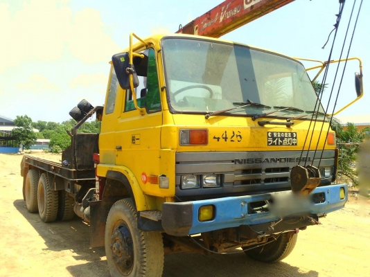 รถนิสสัน 10 ล้อ 320 / ติดเครน 3 ตัน.  230 แรงม้า. , ( รถ 2 เพลา. )      สนใจติดต่อ  081 - 6079515