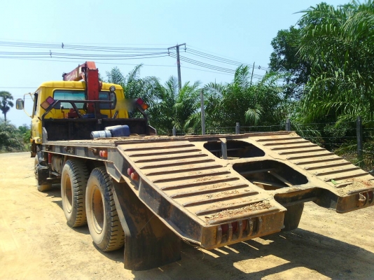 รถนิสสัน 10 ล้อ 320 / ติดเครน 3 ตัน.  230 แรงม้า. , ( รถ 2 เพลา. )      สนใจติดต่อ  081 - 6079515