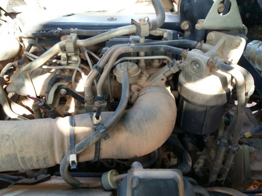 รถอีซุซุ 6 ล้อดั้ม NPR 150 แรงม้า ปี 51.  ( รถวิ่ง 2xx,xxx กม. )    สนใจติดต่อ  081 - 6079515