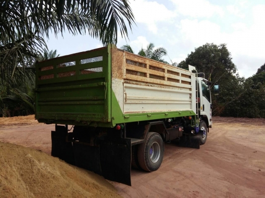 รถอีซุซุ 6 ล้อดั้ม NPR 150 แรงม้า ปี 51.  ( รถวิ่ง 2xx,xxx กม. )    สนใจติดต่อ  081 - 6079515