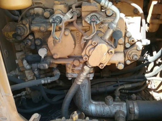 รถแบคโฮ  CAT  312D  ( กระบอกดำ. ) , ( รถทำ 5,xxx กว่า ชม. )     สนใจติดต่อ  081 - 6079515