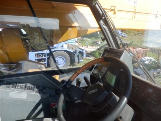 ROUGH TERRAIN CRANE TADANO TR250M-6