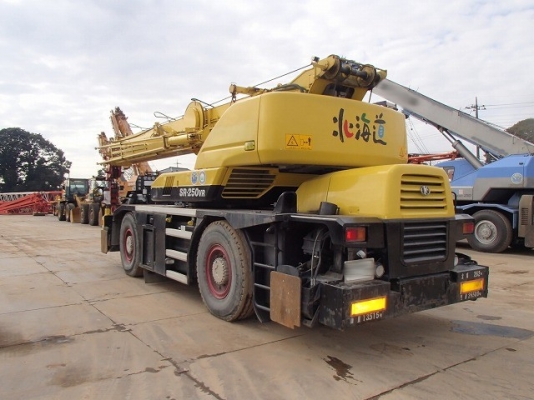 ROUGHTERRAIN CRANE KATO KR25H-V6