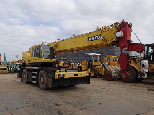 ROUGHTERRAIN CRANE KATO KR25H-V6 ROUGHTERRAIN CRANE KATO KR25H-V6