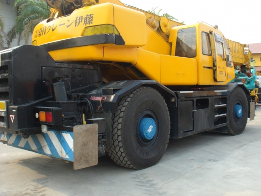 ROUGH TERRAIN CRANE KOBELCO RK450-2
