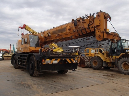 ROUGH TERRAIN CRANE KOBELCO RK500-2