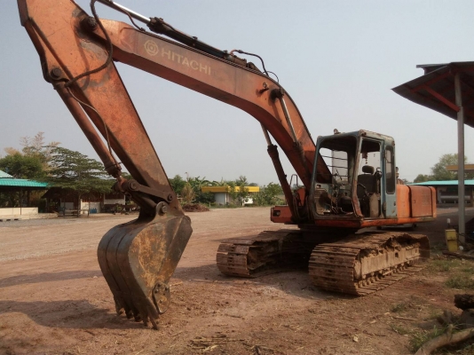 ขายแม็คโคร HITACHI EX-1 200 ราคา 330000บาท ใช้งานได้เอกสารซื้อขาย สนใจติดต่อ 0835601591 หรือ 0903494058