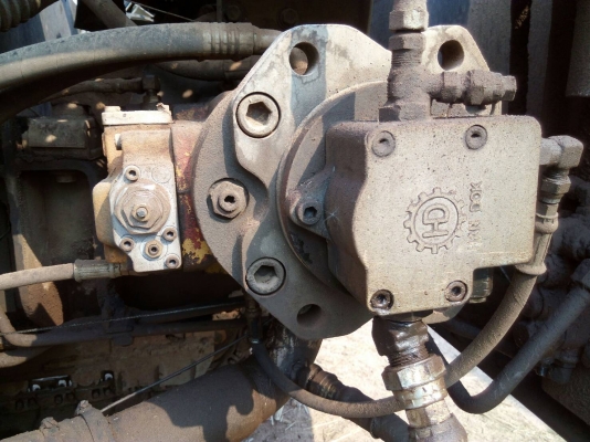 ขายแม็คโคร HITACHI EX-1 200 ราคา 330000บาท ใช้งานได้เอกสารซื้อขาย สนใจติดต่อ 0835601591 หรือ 0903494058