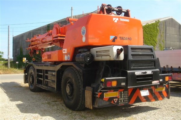 ROUGH TERRAIN CRANE TADANO TR500M-3