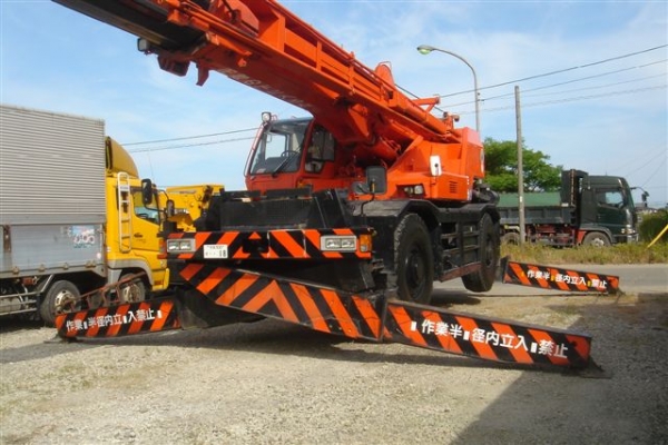 ROUGH TERRAIN CRANE TADANO TR500M-3