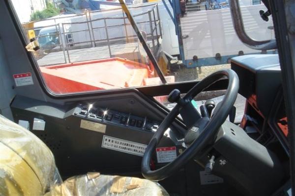 ROUGH TERRAIN CRANE TADANO TR500M-3