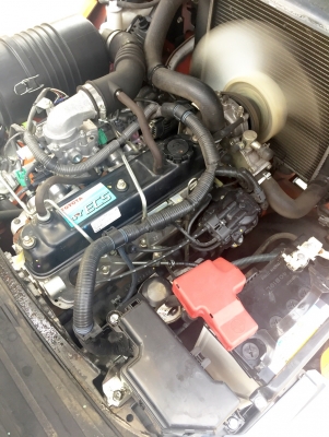 -:-*&bull;*ข า ย ร ถ ย ก นำ เ ข้ า*&bull;*-:-TOYOTA 8FG15 เครื่องเบนซิล เกียร์ธรรมดา ชั่วโมงทำงานน้อย 1,4xxชั่วโมง สนใจติดต่อ083-062-0223(ปอนด์)