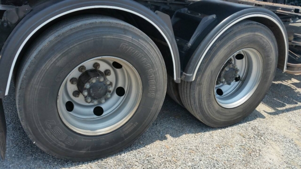 หัวลาก360 ปี56 ขายพร้อมหางสามมิตรสามเพลายาว12.50เมตร หัวอย่างเดียว2,300,000บาท พร้อมหาง2,500,000บาท สนใจติดต่อ สุขุมตรัง0872836792