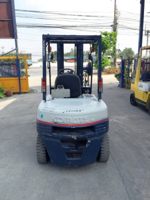 -:-*&bull;*ข า ย ร ถ ย ก นำ เ ข้ า*&bull;*-:-KOMATSU FD25-11 เครื่องดีเซล เสาสูง5เมตร เกียร์ธรรมดา สนใจติดต่อ083-062-0223(ปอนด์)