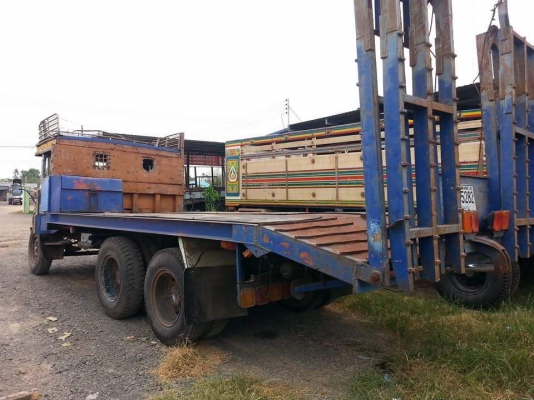 ขายเทรลเลอร์2เพลาใหญ่ เครื่อง185แรง HO7C พ.เพาเวอร์ เบรกลมดัน ช่างล่างใหญ่ ขึ้นPC200ได้สบาย มีบันไดไฮดรอลิก เอกสารพร้อมโอน สนใจโทร 090-8588220คุณนะ 093-3258446คุณบิว หรือเข้าดูสินค้าอื่นๆได้ที่ www.truck.in.th/498 หรือเพจFacebook ณรงค์ ซื้อขายรถมือสอง (เว