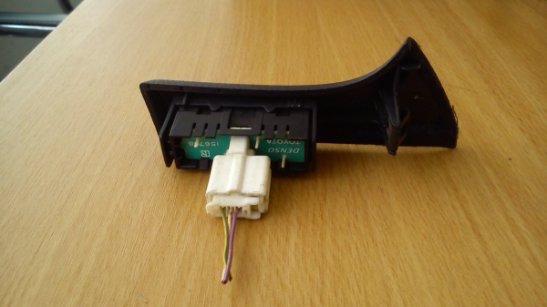 สวิทช์ RESET TRIP ตรงก้านพวงมาลัย TOYOTA LEXUS LS430