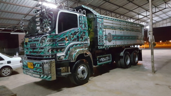 ขายอีชูสุ 360 แม่ลูก. ด้ำดิน. มิเนียม รถไช้น้อย สวย ปี. 56 ตุลาคม