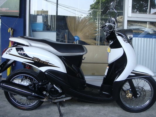 ฟีโน่  2 ไมล์ 15000 บาท