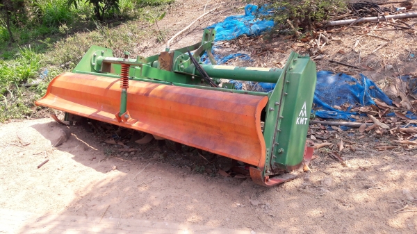 ขายรถไถ ฟอร์ด 6610 เสื้อลาย 1 เพลา พร้อมใบมีด ผาน 7 โรตารี KMT 220 ต่อรองราคาได้นะครับ