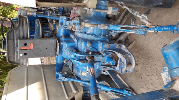 ขายรถไถ ฟอร์ด 6610 เสื้อลาย 1 เพลา พร้อมใบมีด ผาน 7 โรตารี KMT 220 ต่อรองราคาได้นะครับ