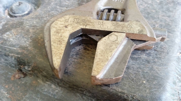 ขายประแจเลื่อนสลับปากได้SANDVIK BAHCO 12" MADE IN SWEDEN.งานใหม่เก่าเก็บ ขายประแจเลื่อนสลับปากได้SANDVIK BAHCO 12" MADE IN SWEDEN.งานใหม่เก่าเก็บ