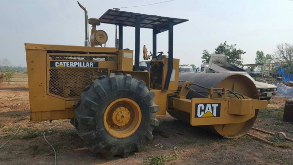 ขายรถบดสองเพลาโบแม็ค  650,000 ติดต่อ คุณสมจิตร  รอดเรือง  081-6058906