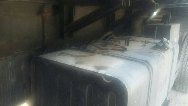 รถยี่ห้อ ISUZU เครื่อง360แรงม้า เฉพาะตัวแม่มีระบบลากปี55ราคา2,300,000 สนใจติดต่อ สุขุมตรัง 0872836792