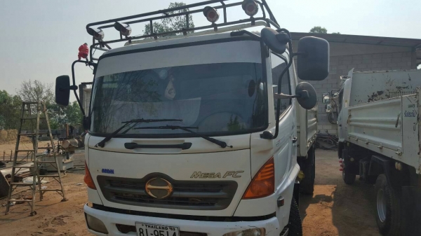 ขายรถ 6 ล้อ HINO เมก้า  ติดต่อ คุณสมจิตร  รอดเรือง  081-6058906