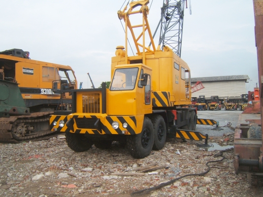 รถเครนล้อยางบูมสาน รถเครนล้อยางบูมสาน