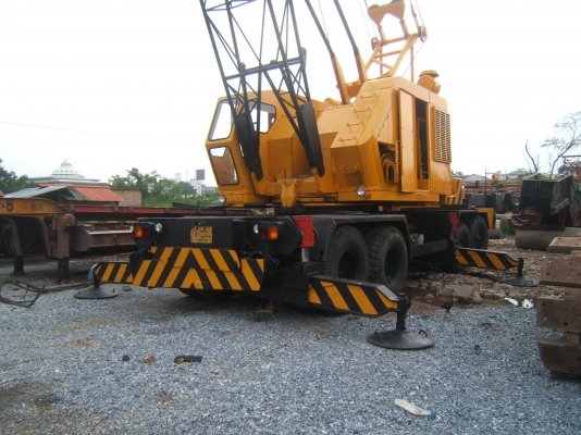 รถเครนล้อยางบูมสาน รถเครนล้อยางบูมสาน