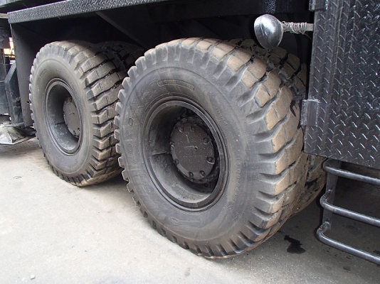 MOBILE HARBOUR CRANE