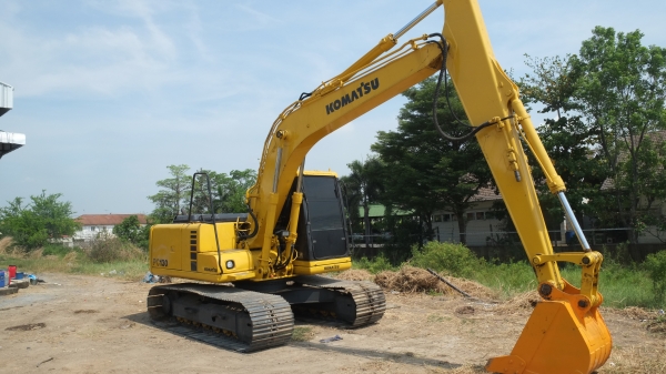 ขายรถเก่านอก ยังไม่ได้ใช้งานบ้านเรา Komatsu PC130-6,ใบแทร็ค 70 ซ.ม.มีลายหัวเจาะ ,สภาพดี เอวแน่น แรง,ไฟฟ้าครบ,ซีเรียลสูง,เครื่อง Cummin ทำช่วงล่างให้ใหม่ เปลี่ยนซีลกระบอก , บู๊ท สลัก พร้อมใช้ เลือก ปุ๋งกี่ได้