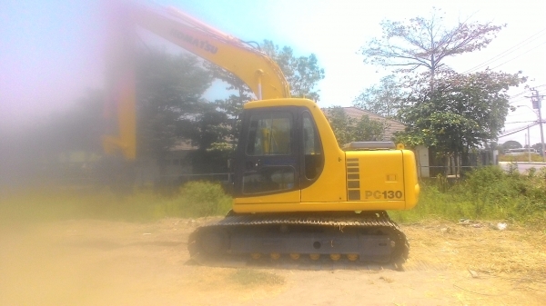 ขายรถเก่านอก ยังไม่ได้ใช้งานบ้านเรา Komatsu PC130-6,ใบแทร็ค 70 ซ.ม.มีลายหัวเจาะ ,สภาพดี เอวแน่น แรง,ไฟฟ้าครบ,ซีเรียลสูง,เครื่อง Cummin ทำช่วงล่างให้ใหม่ เปลี่ยนซีลกระบอก , บู๊ท สลัก พร้อมใช้ เลือก ปุ๋งกี่ได้