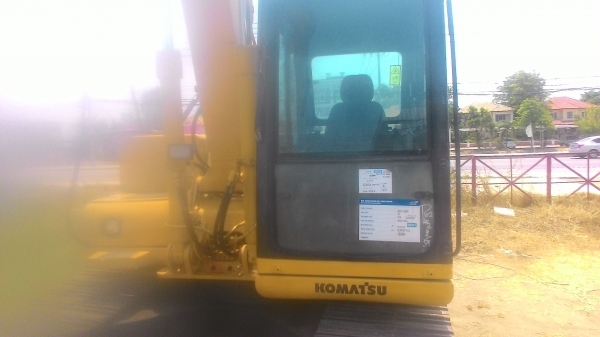 ขายรถเก่านอก ยังไม่ได้ใช้งานบ้านเรา Komatsu PC130-6,ใบแทร็ค 70 ซ.ม.มีลายหัวเจาะ ,สภาพดี เอวแน่น แรง,ไฟฟ้าครบ,ซีเรียลสูง,เครื่อง Cummin ทำช่วงล่างให้ใหม่ เปลี่ยนซีลกระบอก , บู๊ท สลัก พร้อมใช้ เลือก ปุ๋งกี่ได้