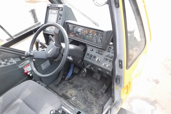 ขายรถเครน TADANO TR250M-6 ขายรถเครน TADANO TR250M-6