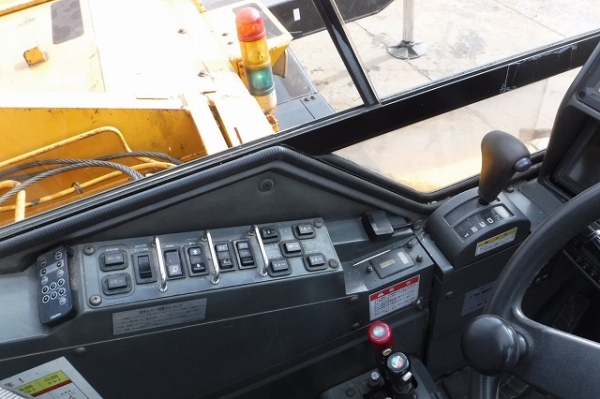 ขายรถเครน TADANO TR250M-6 ขายรถเครน TADANO TR250M-6