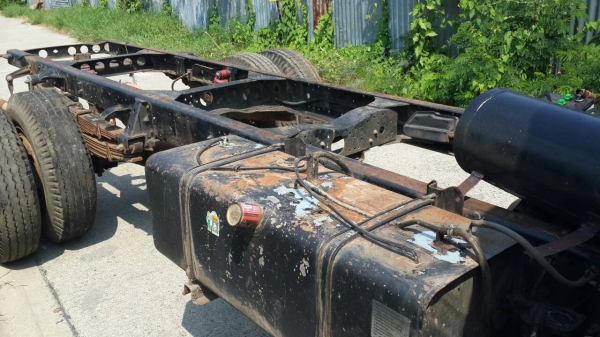 ขาย6ล้ออีซูซุNPR 120แรงสภาพดีคัชซีสวยมากเครื่องดียางดีรถห้างแท้ๆราคา350000บาท