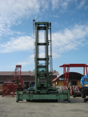 Spreader Forklift รถยกตู้เปล่า