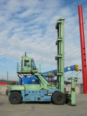 รถยกตู้เปล่า Spreader Forklift