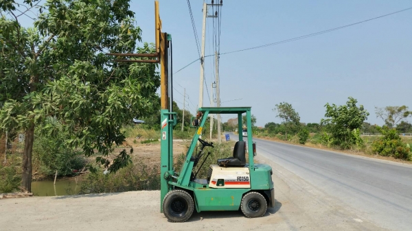ขายด่วนรถยกKOMATSU FD15-15ดีเซลยก1.5ตันเสาสูง3เมตร-ยางหน้าคู้-รถนอกนำเข้ายังไม่เคยใช้งานในเมืองไทยเลย ขายด่วนรถยกKOMATSU FD15-15ดีเซลยก1.5ตันเสาสูง3เมตร-ยางหน้าคู้-รถนอกนำเข้ายังไม่เคยใช้งานในเมืองไทยเลย