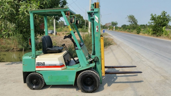 ขายด่วนรถยกKOMATSU FD15-15ดีเซลยก1.5ตันเสาสูง3เมตร-ยางหน้าคู้-รถนอกนำเข้ายังไม่เคยใช้งานในเมืองไทยเลย ขายด่วนรถยกKOMATSU FD15-15ดีเซลยก1.5ตันเสาสูง3เมตร-ยางหน้าคู้-รถนอกนำเข้ายังไม่เคยใช้งานในเมืองไทยเลย