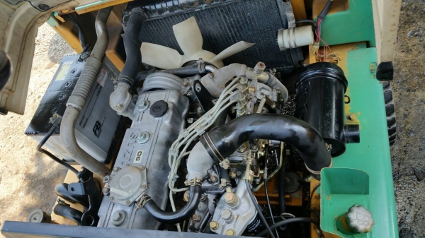 ขายด่วนรถยกKOMATSU FD15-15ดีเซลยก1.5ตันเสาสูง3เมตร-ยางหน้าคู้-รถนอกนำเข้ายังไม่เคยใช้งานในเมืองไทยเลย ขายด่วนรถยกKOMATSU FD15-15ดีเซลยก1.5ตันเสาสูง3เมตร-ยางหน้าคู้-รถนอกนำเข้ายังไม่เคยใช้งานในเมืองไทยเลย