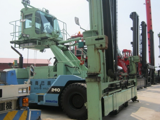 รถยกตู้เปล่า Spreader Forklift