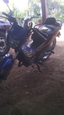 รถมอเตอร์ไชฮอนด้าเทนน่านิว