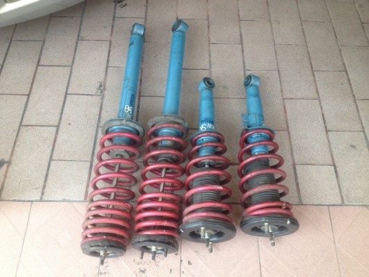 โช้คเเต่ง NEW SR เก่าญี่ปุ่นเเท้ของนิสสันไม่ทราบรุ่นสภาพสวยเดิมๆ