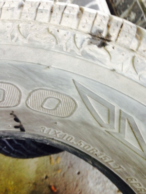 ยางรถยนต์ ยี่ห้อแมกซิส 700 ขนาด 30 * 9.5 R15 ปี16