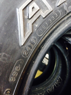 ยางรถยนต์ ยี่ห้อแมกซิส 700 ขนาด 30 * 9.5 R15 ปี16