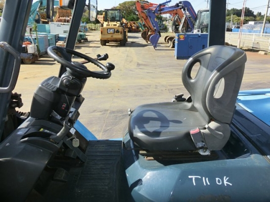 Forklift TOYOTA	02-7FD45